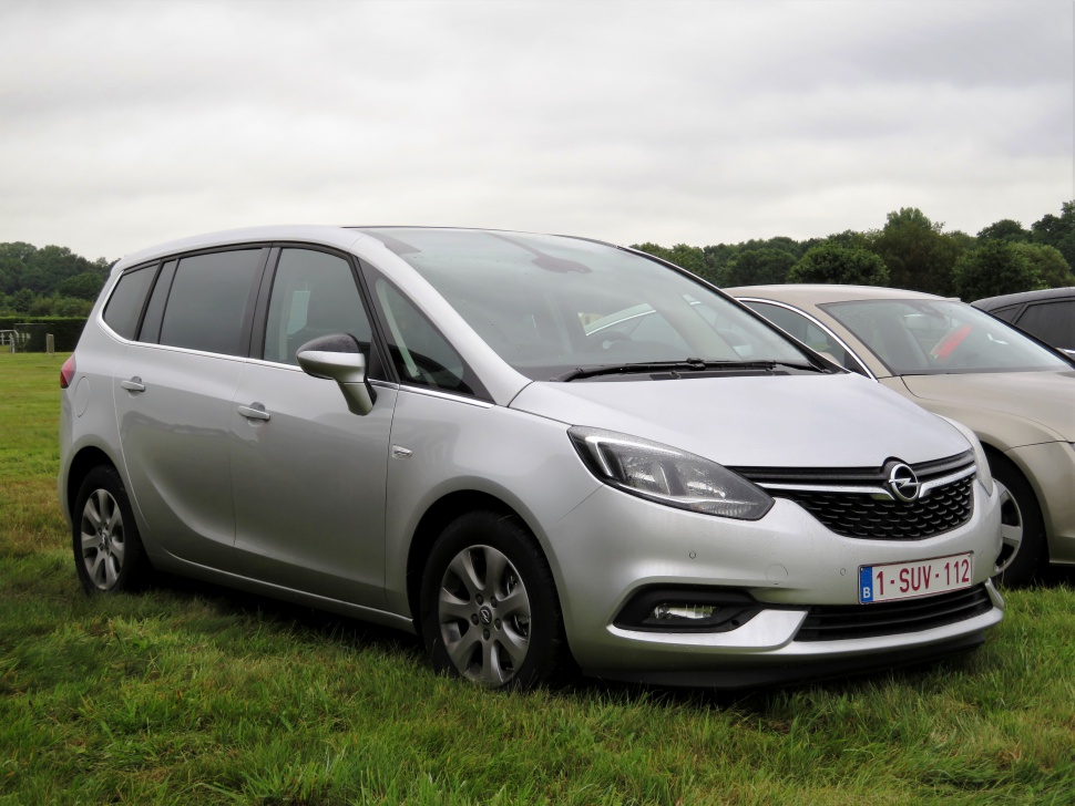 Opel zafira из германии